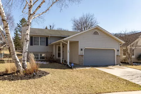 808 Northland Pl NE, Rochester, MN 55906