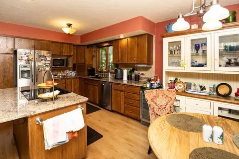 Kitchen - 5290 Lawler Beach Rd, Willmar, MN 56201 photo 2 of 5