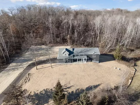 410 Krattley Ln # A, Hudson, WI 54016