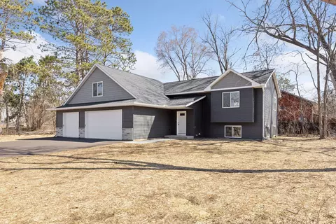 314 Lakeview Dr, Hudson, WI 54016