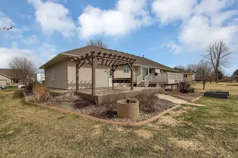 Exterior - 7124 Rolling View Dr, Saint Cloud, MN 56303 photo 5 of 10