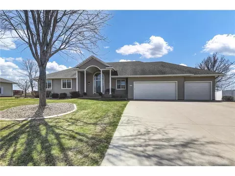 7124 Rolling View Dr, Saint Cloud, MN 56303