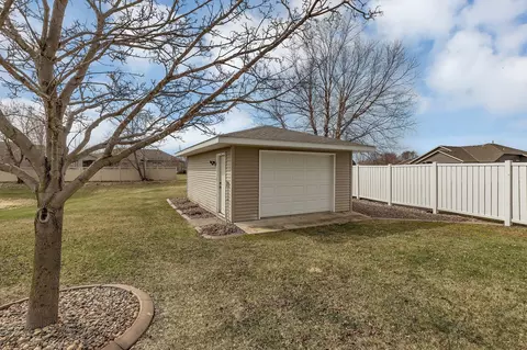 Exterior - 7124 Rolling View Dr, Saint Cloud, MN 56303 photo 8 of 10