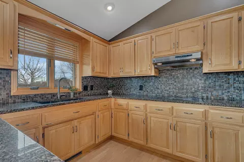 Kitchen - 7124 Rolling View Dr, Saint Cloud, MN 56303 photo 3 of 4