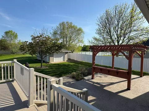 Exterior - 7124 Rolling View Dr, Saint Cloud, MN 56303 photo 7 of 10