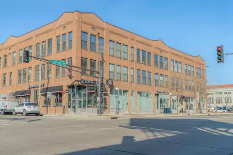 523 Jackson St #313, Saint Paul, MN 55101