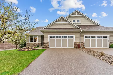 10780 Lyndale Bluffs Trl, Bloomington, MN 55420