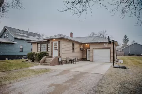 537 3rd St, Hancock, MN 56244