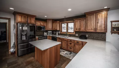 5415 Lincoln St, Hampton, MN 55031