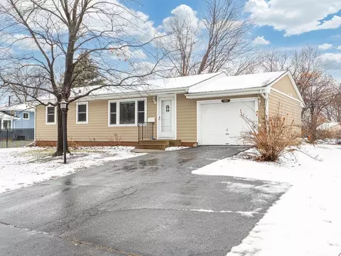 3845 Hillsboro Ave N, New Hope, MN 55427