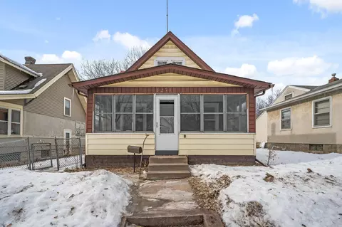 1271 Marion St, Saint Paul, MN 55117