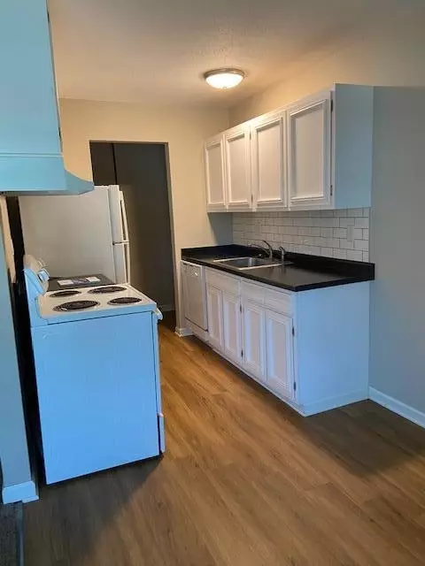 809 Smetana Rd #6, Hopkins, MN 55343