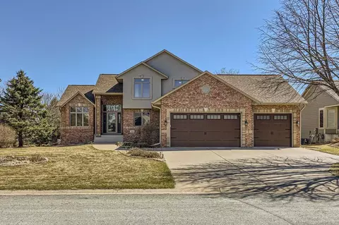 11443 Kenyon Ct NE, Blaine, MN 55449