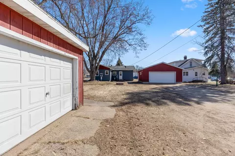Exterior - 1118 S 6th St, Brainerd, MN 56401 photo 2 of 9
