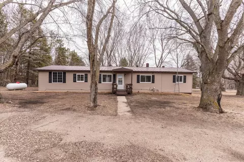21422 354th St, Clarissa, MN 56440