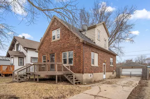 1204 S Newton Ave, Albert Lea, MN 56007