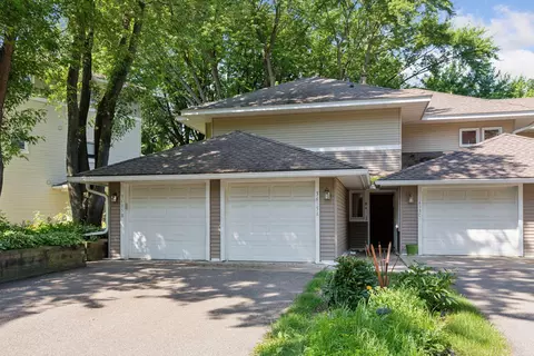 3635 Saint Francis Way #B, Eagan, MN 55123