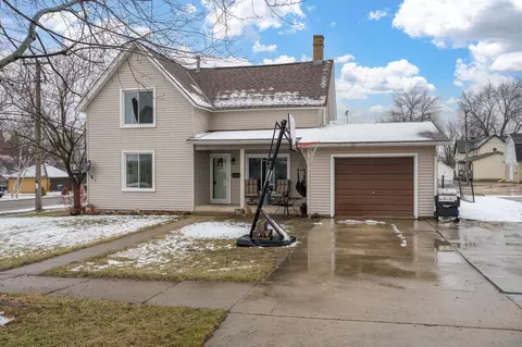 504 4th St, Kenyon, MN 55946