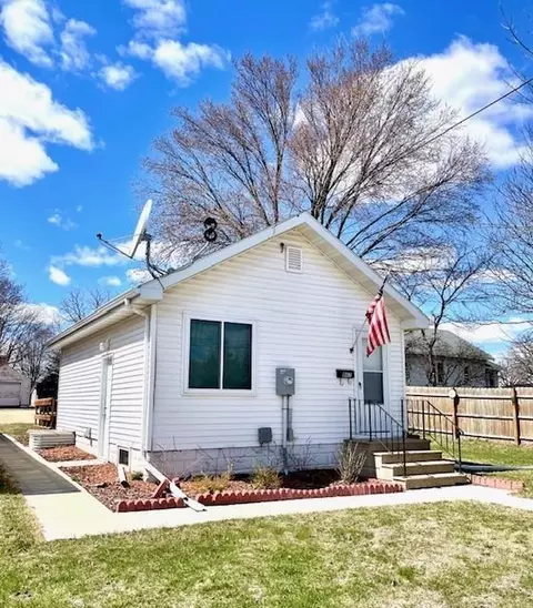 807 13th St NE, Austin, MN 55912
