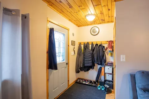 Entry Way - 37262 County 39, Laporte, MN 56461 photo 1 of 3