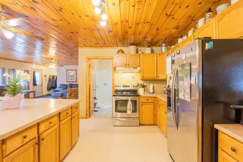 Kitchen - 37262 County 39, Laporte, MN 56461 photo 4 of 6