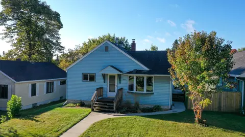 304 3rd St N, Tower, MN 55790