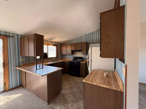 Kitchen - 528 W Sorenson Ave, Appleton, MN 56208 photo 4 of 4