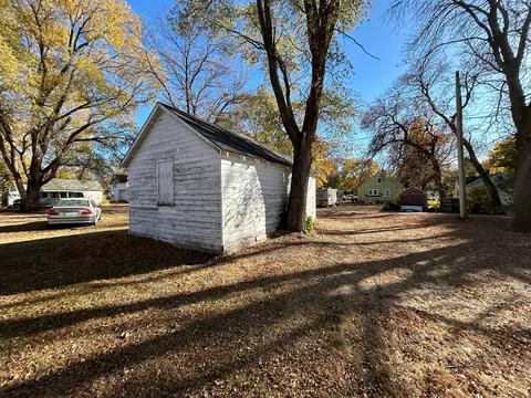 Exterior - 528 W Sorenson Ave, Appleton, MN 56208 photo 4 of 5