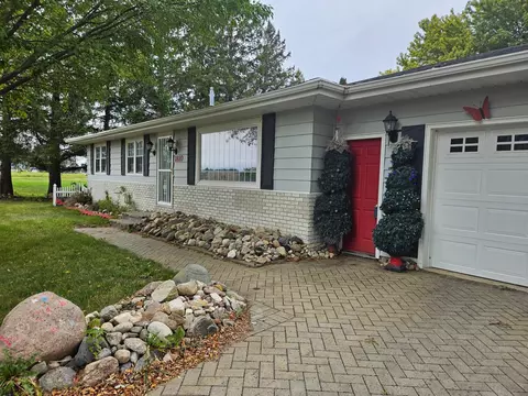 1810 Michaelle Ln, Albert Lea, MN 56007