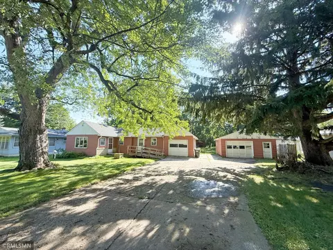 425 Cherry Ave N, Annandale, MN 55302