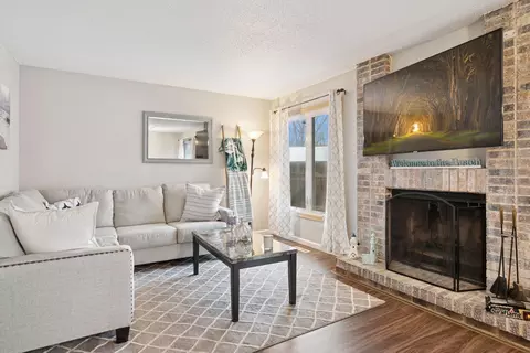 1755 Bluebill Dr, Eagan, MN 55122