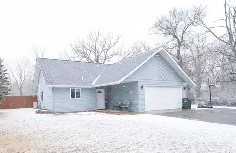 903 W 2nd St, Pillager, MN 56473