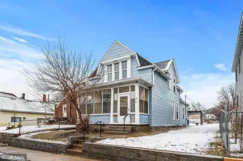 61 Manitoba Ave, Saint Paul, MN 55117