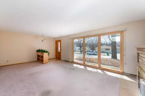 312 7th Ave NW, Waseca, MN 56093 photo 3