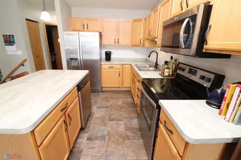3396 Maple Leaf Loop S, Fargo, ND 58104 photo 7