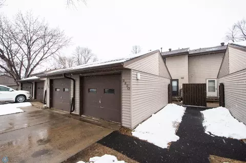 3230 2nd St N, Fargo, ND 58102