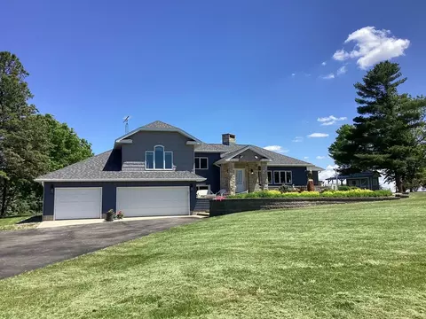 65672 275th St, Alden, MN 56009