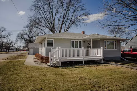 311 1st St E, Chokio, MN 56221