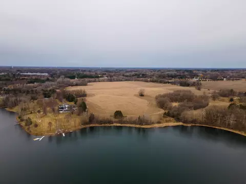 8991 130th St N, Hugo, MN 55038