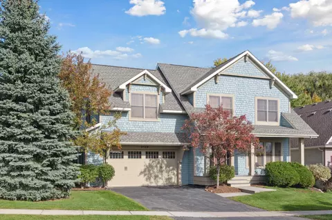 3129 Shakespeare Rd, Chaska, MN 55318