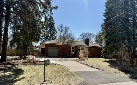 1404 Judith Ave, Roseville, MN 55113