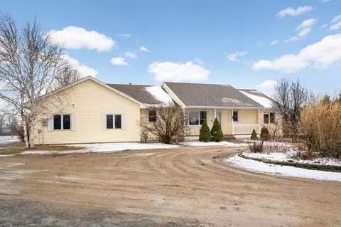 12511 40th St N, Stillwater, MN 55082