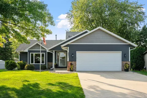 8941 Oakview Ln N, Maple Grove, MN 55369