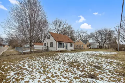 6928 60th Ave N, Crystal, MN 55428