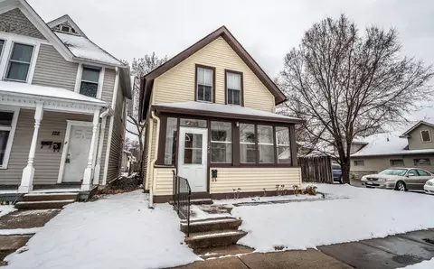 126 7th Ave S, South Saint Paul, MN 55075
