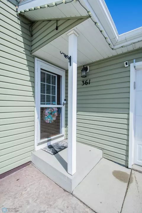 Exterior - 361 Maple Pointe Blvd, Mapleton, ND 58059 photo 4 of 10