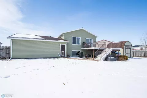 Exterior - 361 Maple Pointe Blvd, Mapleton, ND 58059 photo 7 of 10