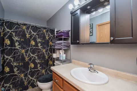 Bath - 361 Maple Pointe Blvd, Mapleton, ND 58059 photo 1 of 6