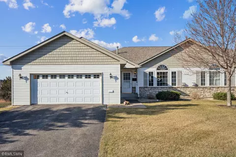219 Bluff Dr, Somerset, WI 54025