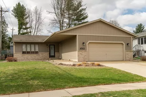 1012 33rd St NW, Rochester, MN 55901